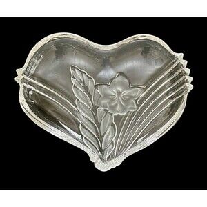 Vintage Mikasa Crystal 8.5” Heart‎ Shaped Candy Trinket Dish Satin Orchid